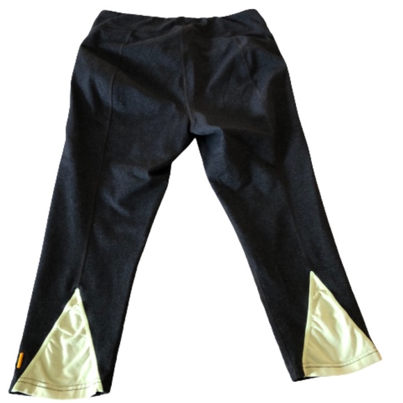 Lucy Capri heathered grey legging - Picture 3 of 5